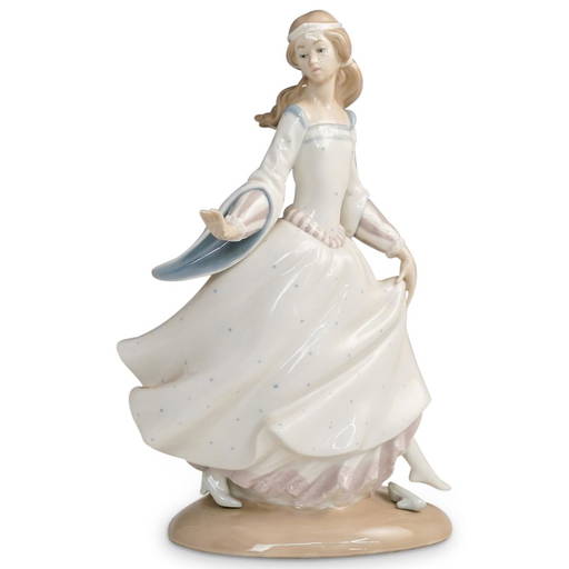 Lladro "cinderella" 4828 Porcelain Figurine