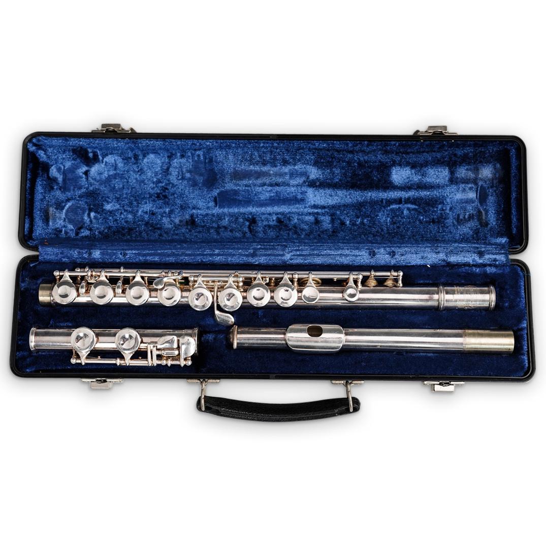 Bundy Silver Plated Flute (1 of 9)