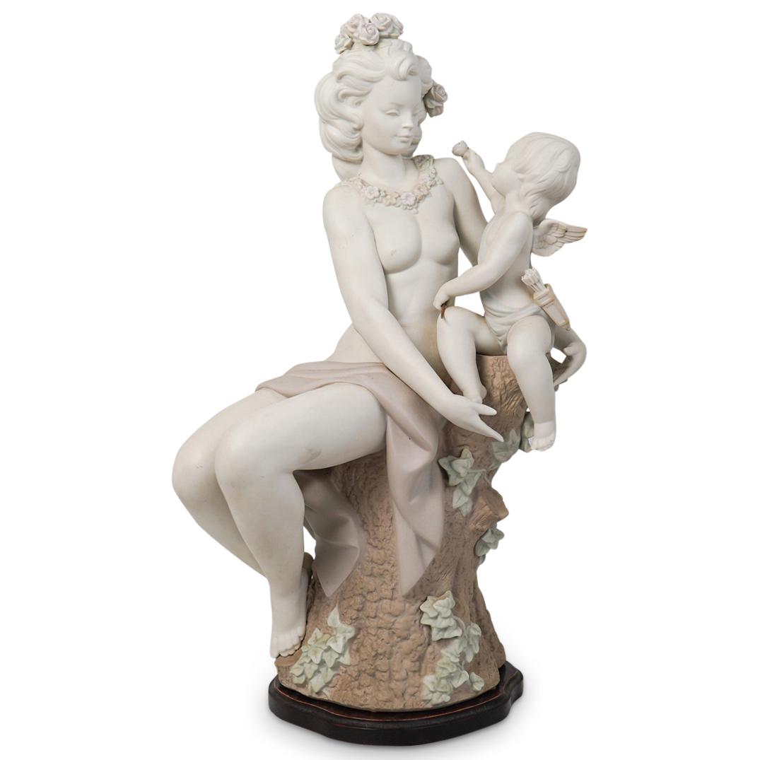 LLadro "Venus and Cupid" Sculpture (1 of 5)