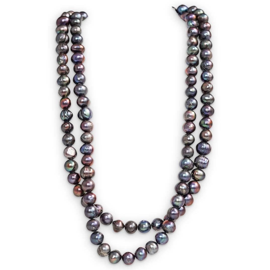 Iridescent Pearl Beaded Necklace (1 of 5)