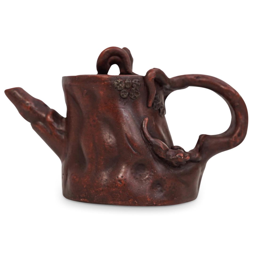 Antique Chinese Yixing Clay Teapot (1 of 9)