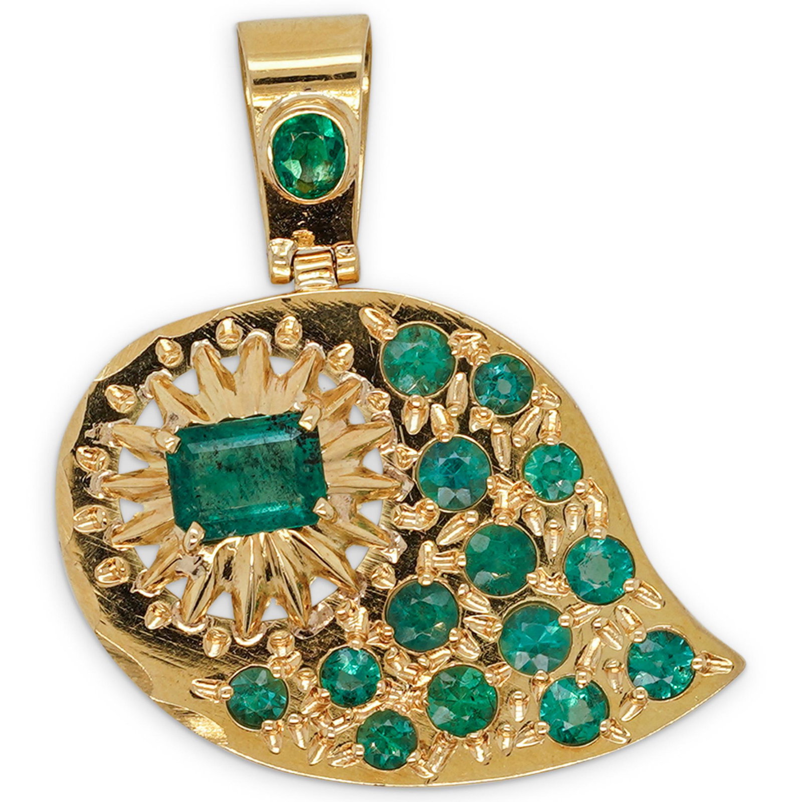 Retro 18K Gold Emerald Pendant (1 of 2)