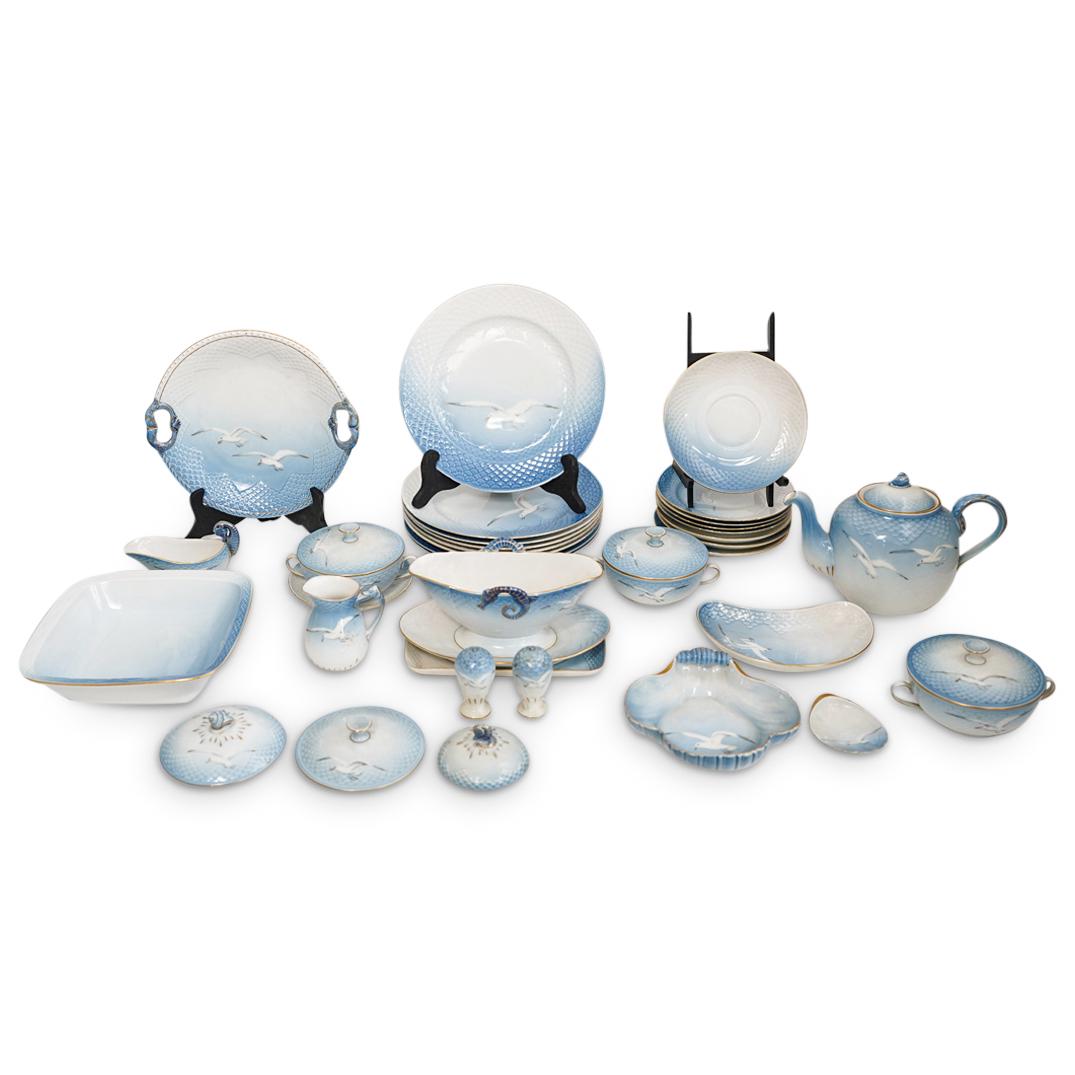 (35 Pc) B&G Kjobenhavn "Seagull" Porcelain Grouping Set (1 of 19)