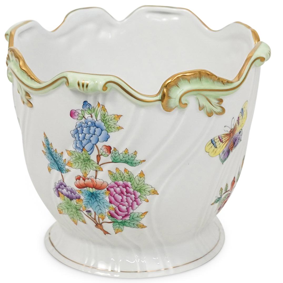 Herend Porcelain "Queen Victoria" Cachepot (1 of 6)