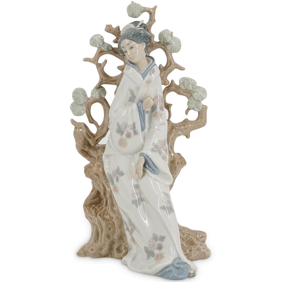 Lladro Oriental Maiden (1 of 5)