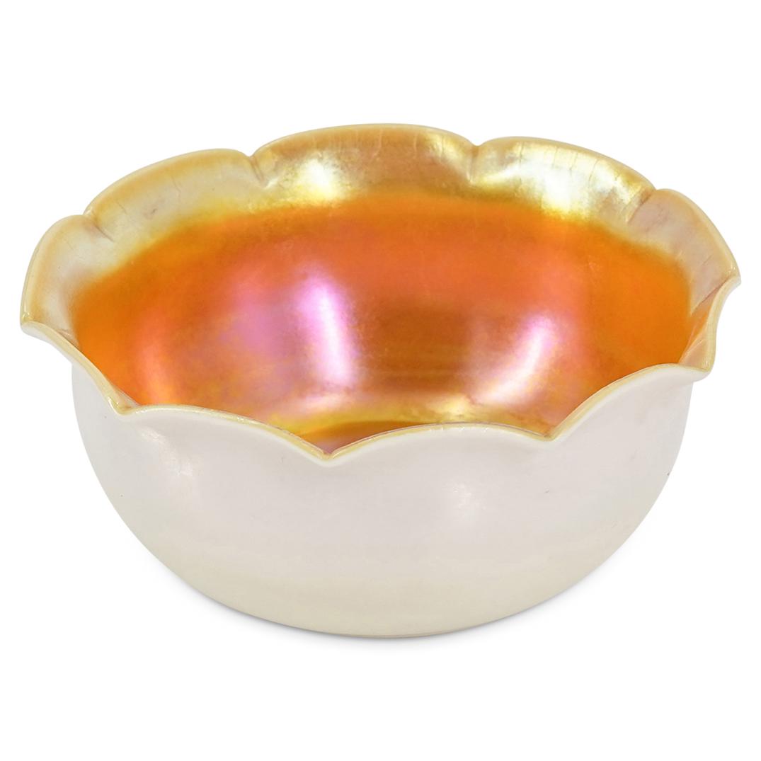 Steuben Gold Aurene Calcite Ruffle-Lipped Bowl (1 of 4)