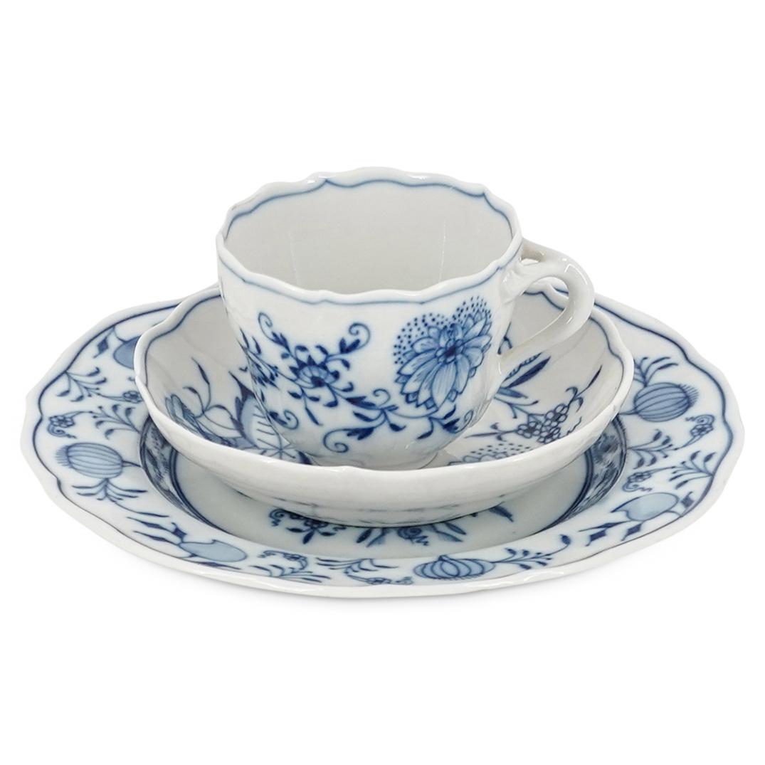 Meissen "Blue Onion" Demitasse Porcelain Set (1 of 6)
