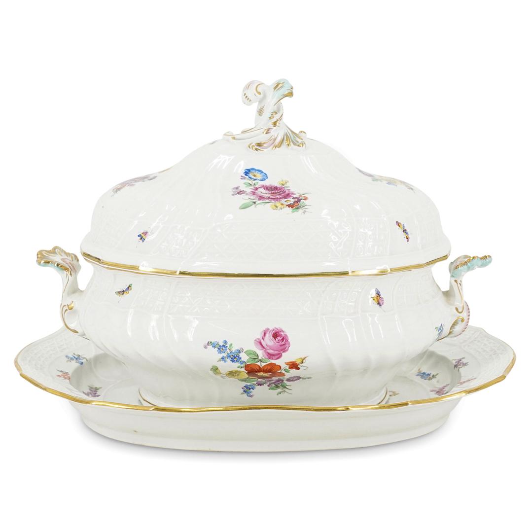 Antique Meissen Porcelain Soup Tureen With Underplate (1 of 10)