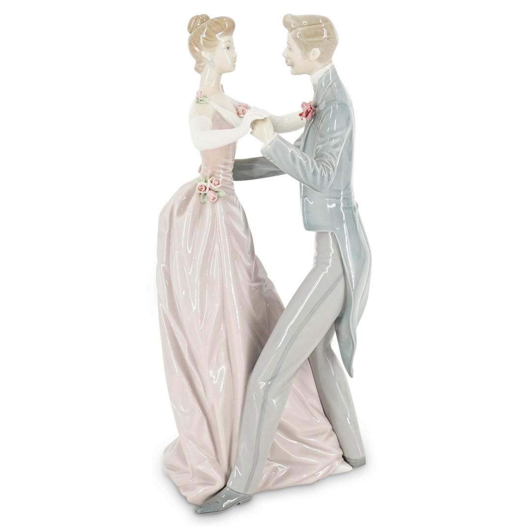 Lladro "Anniversary Waltz" Porcelain (1 of 5)