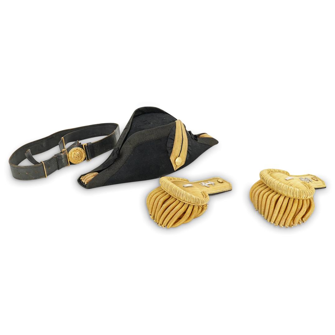 (5Pc) 19th Century US Navy Officer Bicorn & Epaulettes (1 of 9)