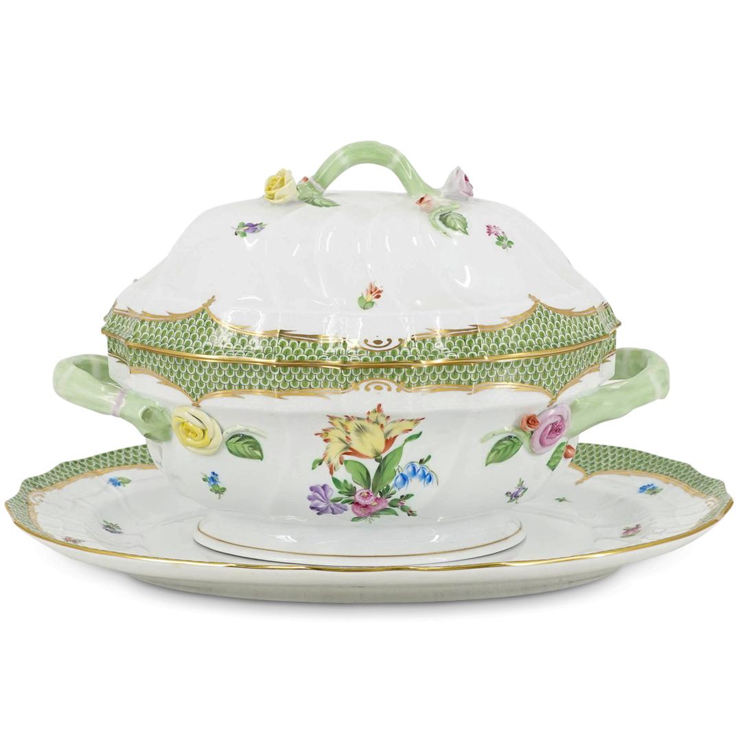 Herend Porcelain Tureen & Underplate (1 of 9)