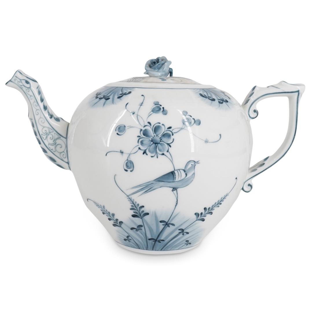 Herend Hungary Porcelain Tea Pot W/ Rose Knob Lid (1 of 4)