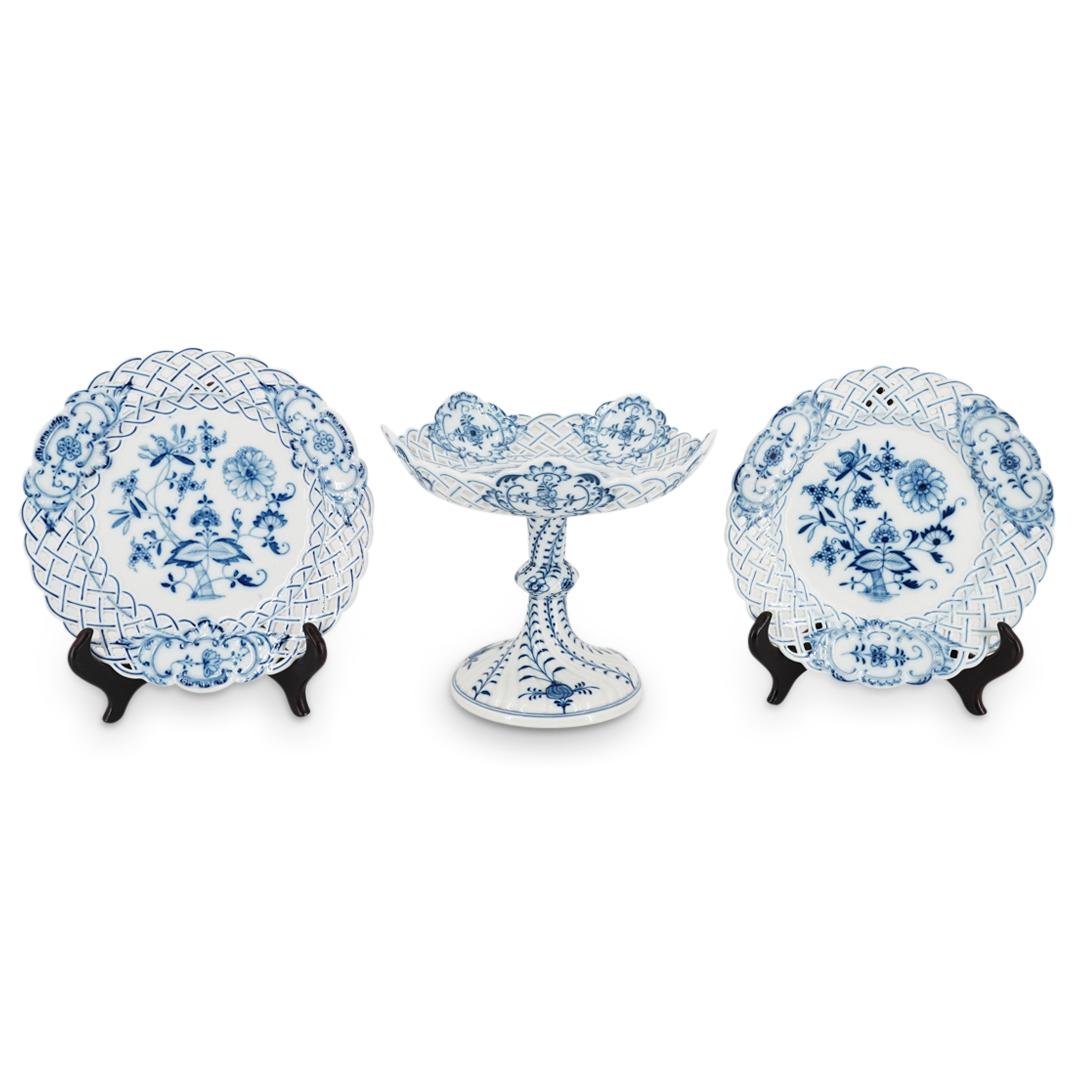 (3Pc) Meissen "Blue Onion" Reticulated Porcelain Dishes (1 of 9)