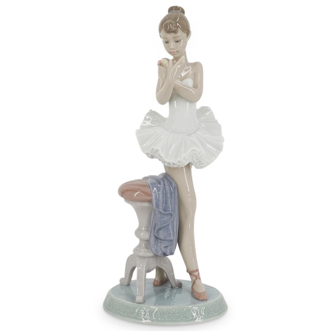 Lladro 1995 "Perfect Performance" Event Porcelain Figurine (1 of 6)