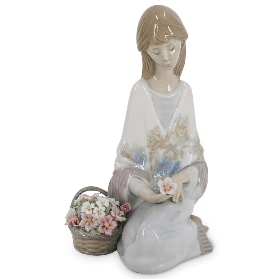 Lladro Collectors Society 1988 "flower Song" Figurine
