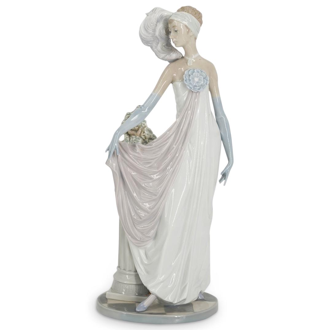 Lladro Porcelain "Dama Charleston" Figurine (1 of 5)