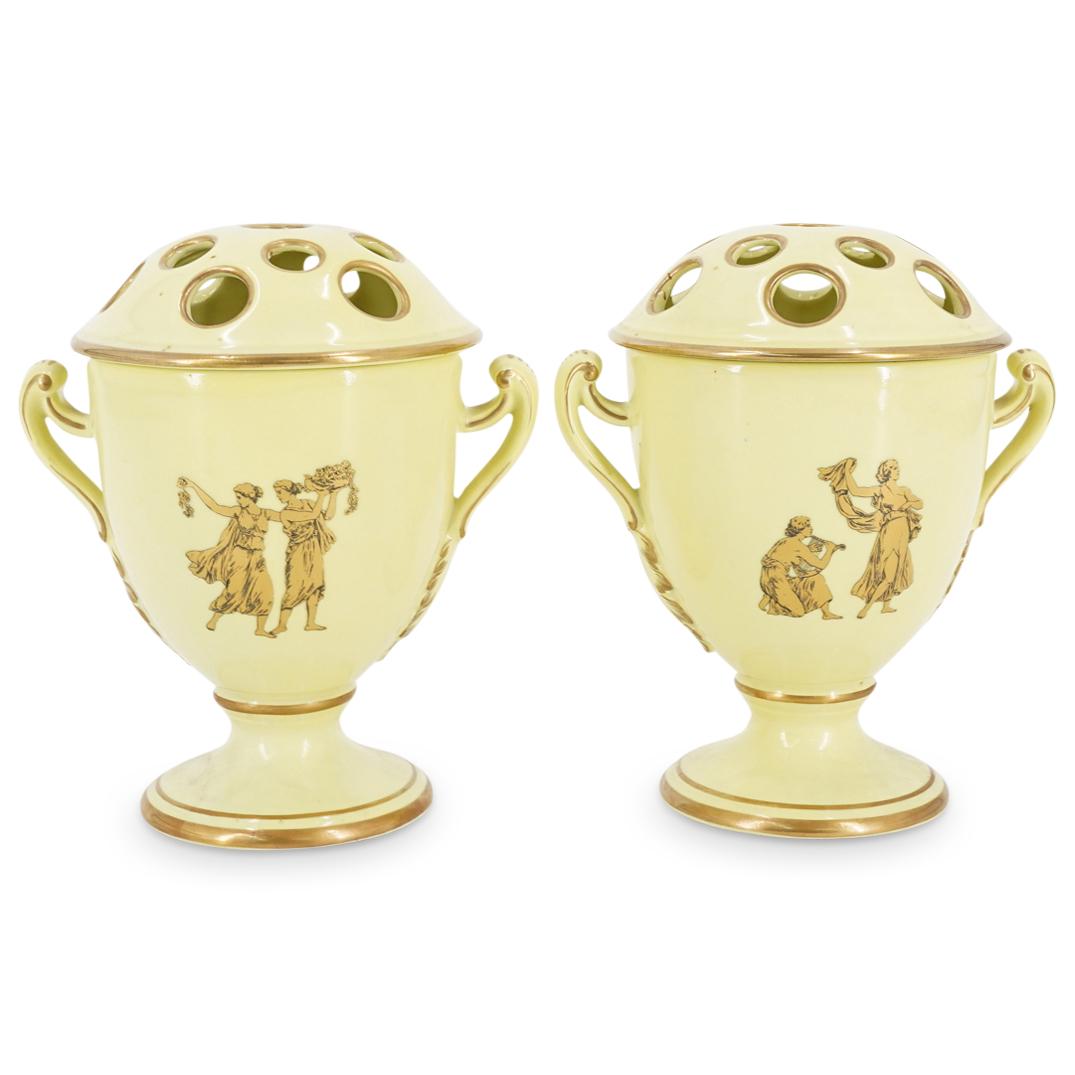 (2Pc) Mottahedeh Porcelain Flower Frogs (1 of 6)