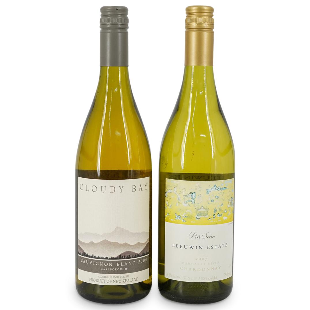 (2 Pc) 2005-2007 Australia & New Zealand White Wine Bottles: DESCRIPTION: (2 Pc) A Pair of Australia & New Zealand Sauvignon Blanc and Chardonnay white wine bottles. This lot includes: one (1) New Zealand 2005 Cloudy Bay Sauvignon Blanc white wine bottle; and o
