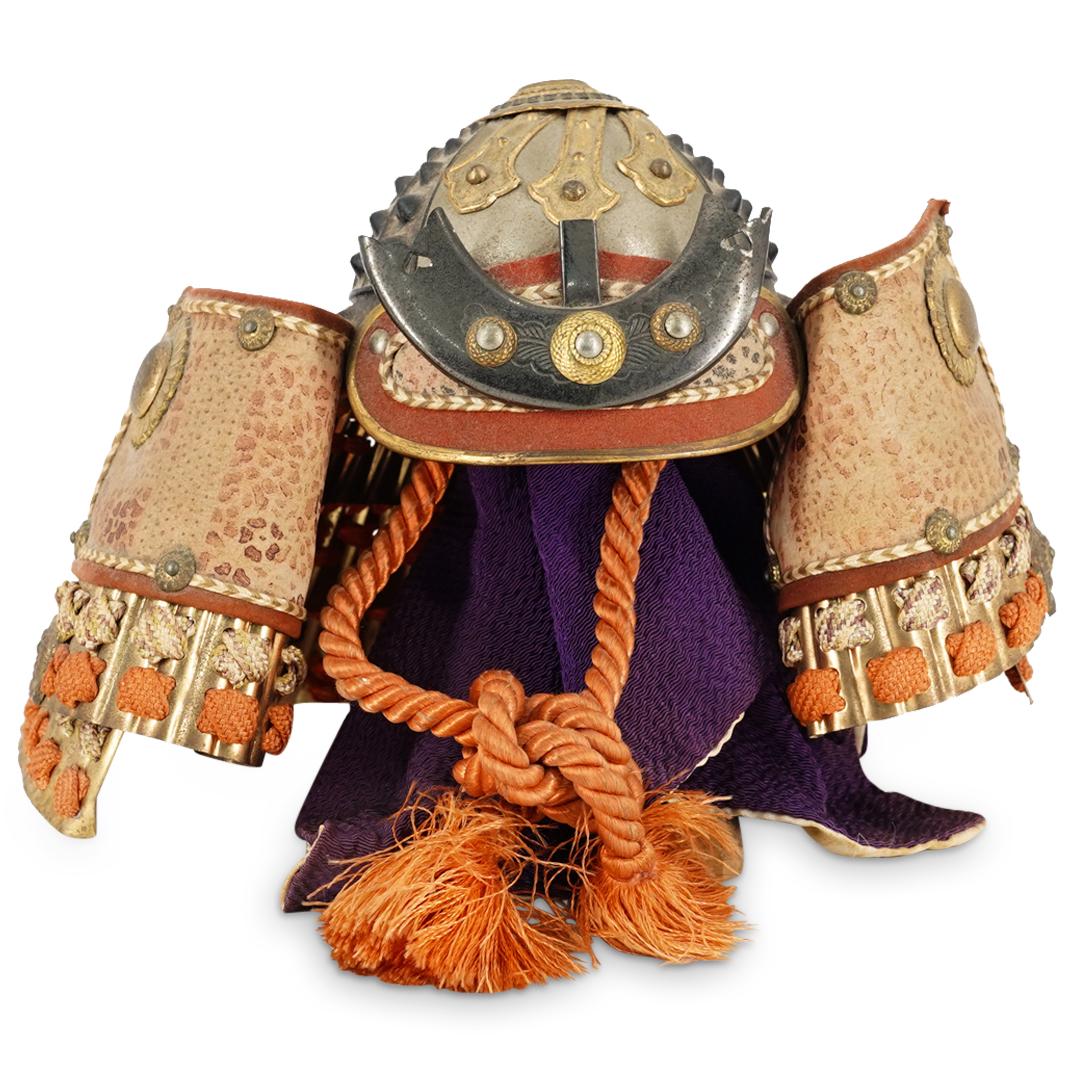 Japanese Samurai Warrior Small Helmet Display Replica (1 of 7)