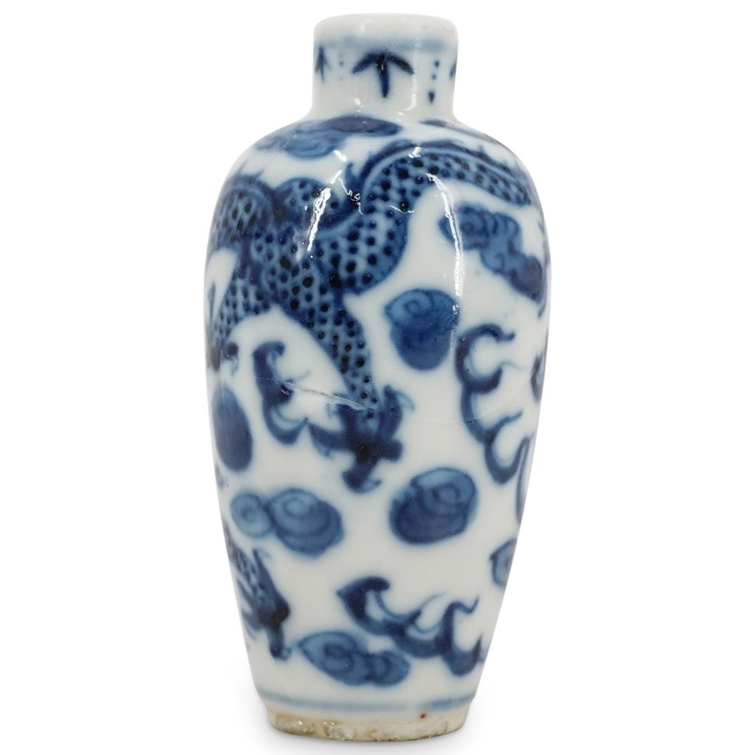 Antique Chinese Qing Dynasty Blue And White Dragon Snuff Bottle (1 of 5)