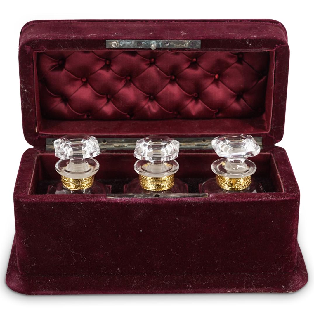Antique Victorian Velvet Perfume Travelling Casket (1 of 8)