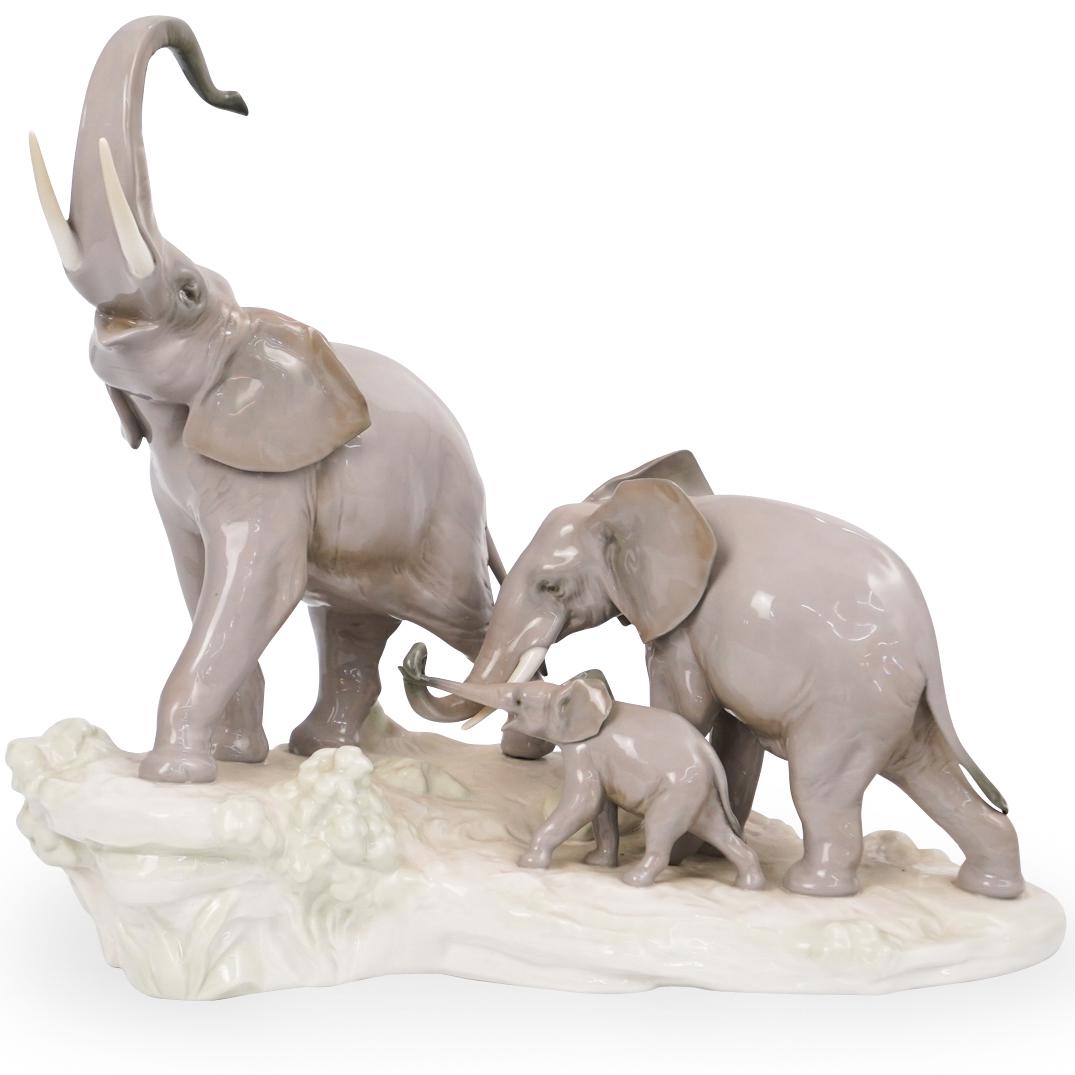 Lladro "Elephant Family" Porcelain (1 of 5)