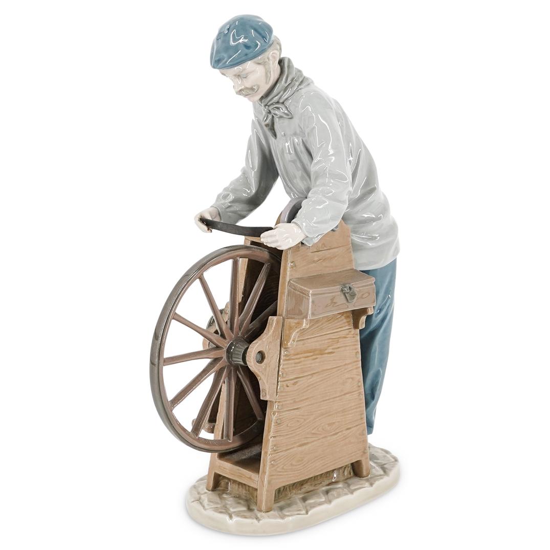 Lladro Sharpening The Cutlery Porcelain Figure (1 of 6)