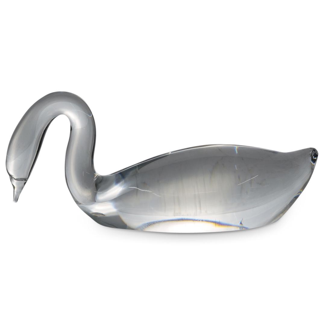 Steuben Swan Facing Down Crystal Figurine (1 of 4)