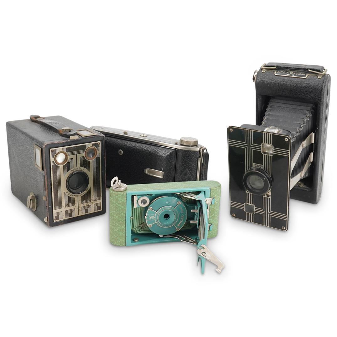 (4 Pc) Vintage Assorted Photo Film Cameras Grouping Set (1 of 10)