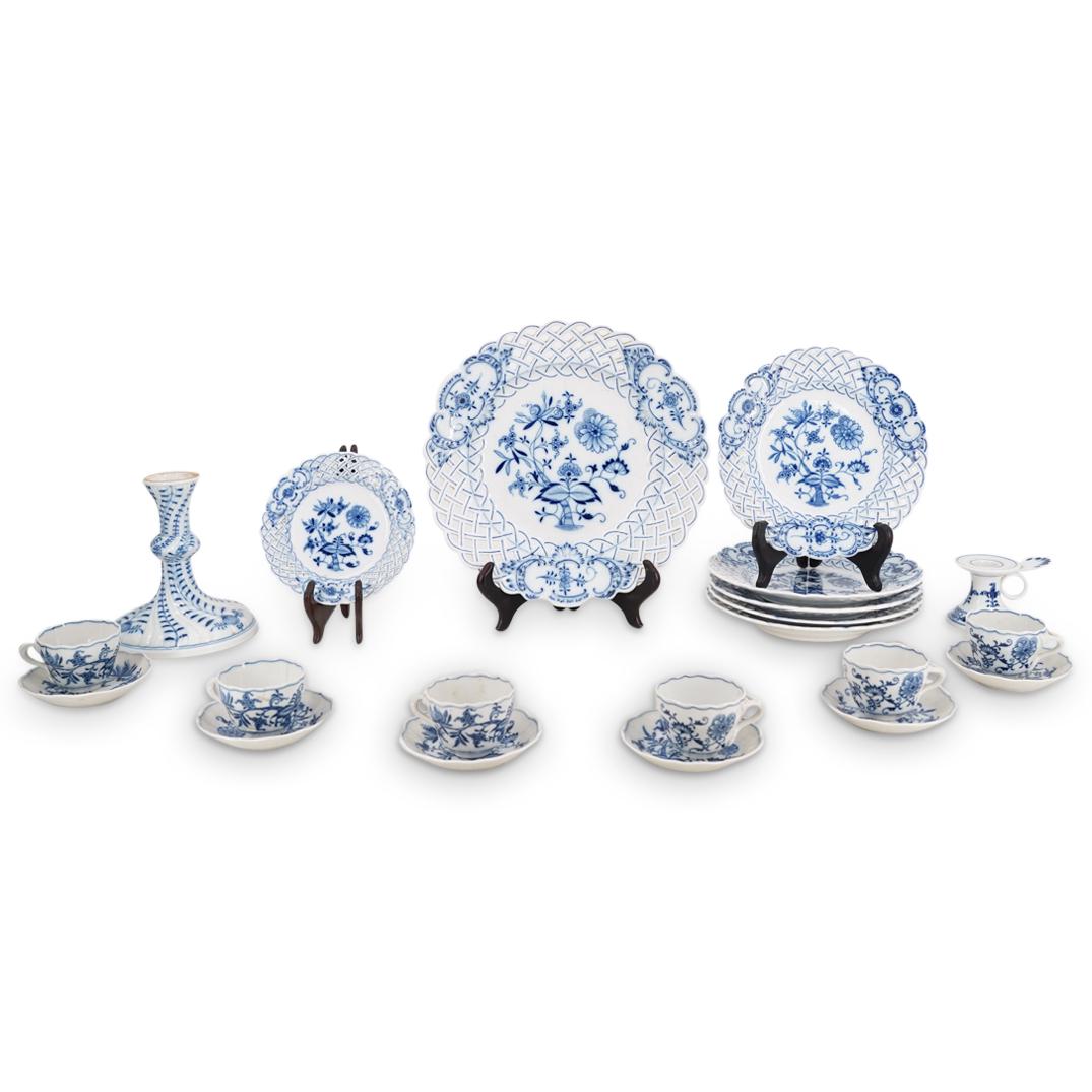 (21Pc) Meissen Porcelain "Blue Onion" Service Set (1 of 12)