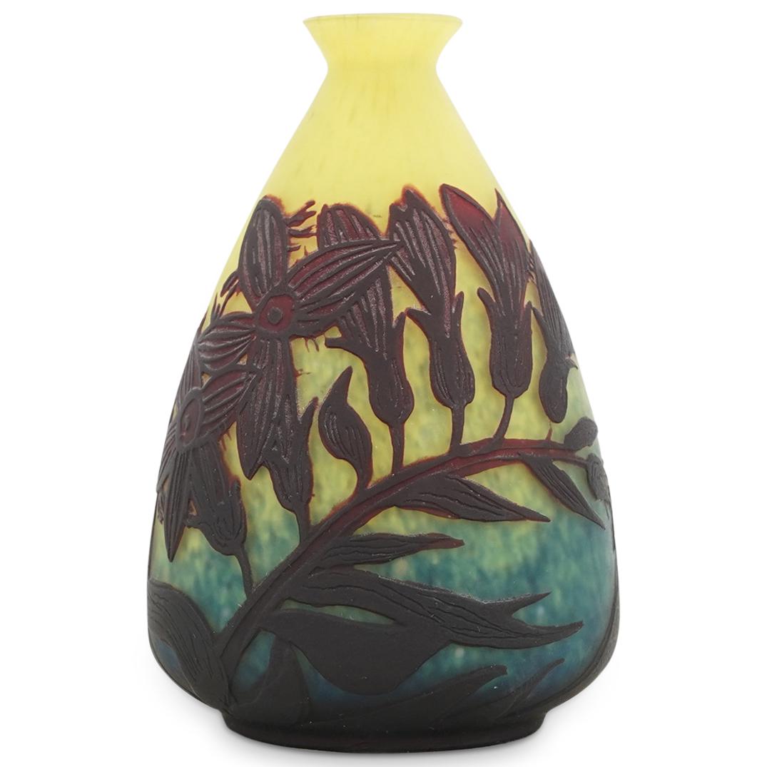 Louis Valtat、VASE、海外版超希少レゾネ、新品額付 Green Art Nouveau, vases and lamps by LOETZ. Ca. 1900 By