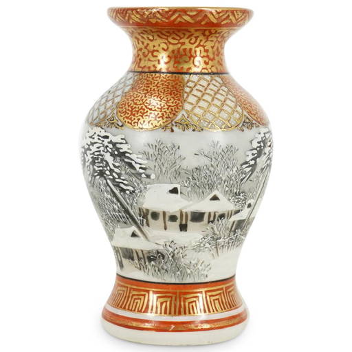 Miniature Japanese Kutani Vase (0405) on Dec 06, 2022 Akiba Antiques