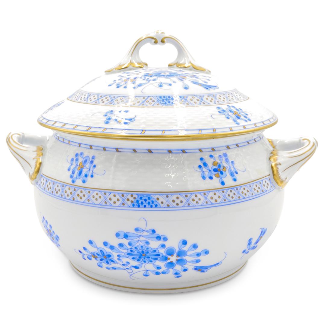 Herend Hungary "Waldstein Blue" Porcelain Tureen & Lid: DESCRIPTION: A Herend Hungary porcelain tureen and lid, in the "Waldstein Blue" blue pattern, decorated with blue floral motifs, gold dots and gilt rim. Marked with "Herend Hungary" hallmarks. This se