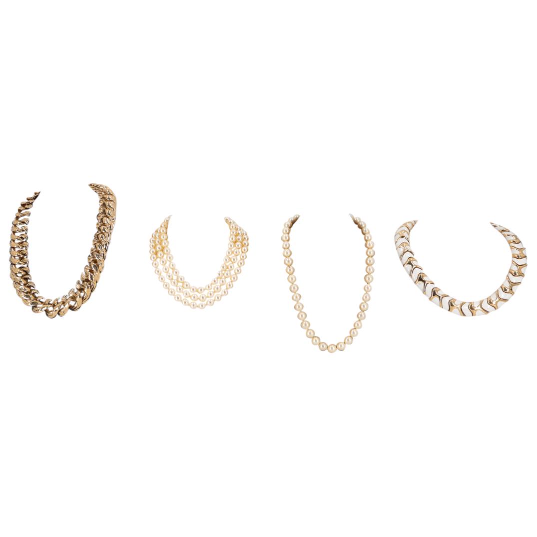 (4 Pc) Costume Jewelry Necklaces Grouping Set (1 of 11)