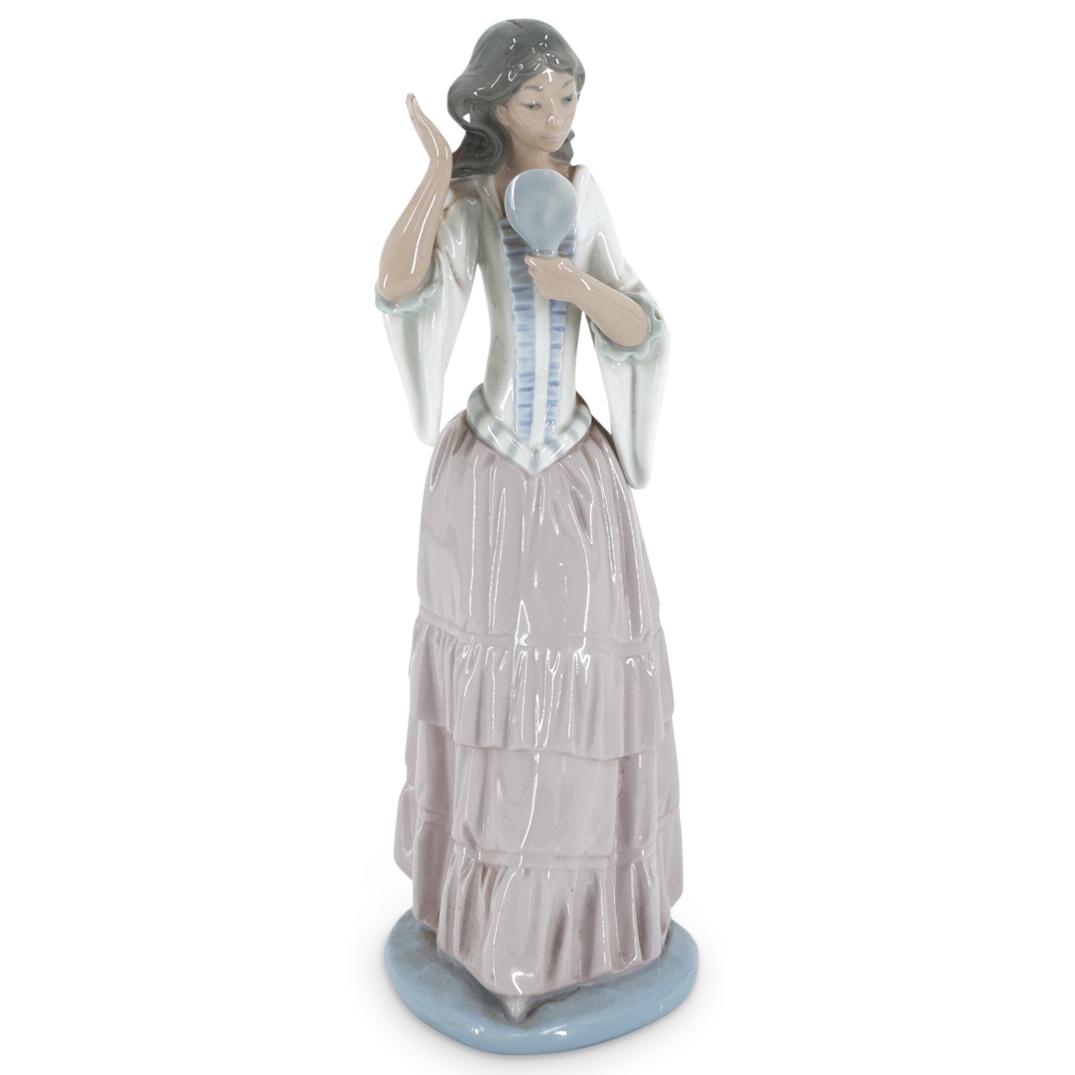 Nao Lladro Porcelain Figure (1 of 5)