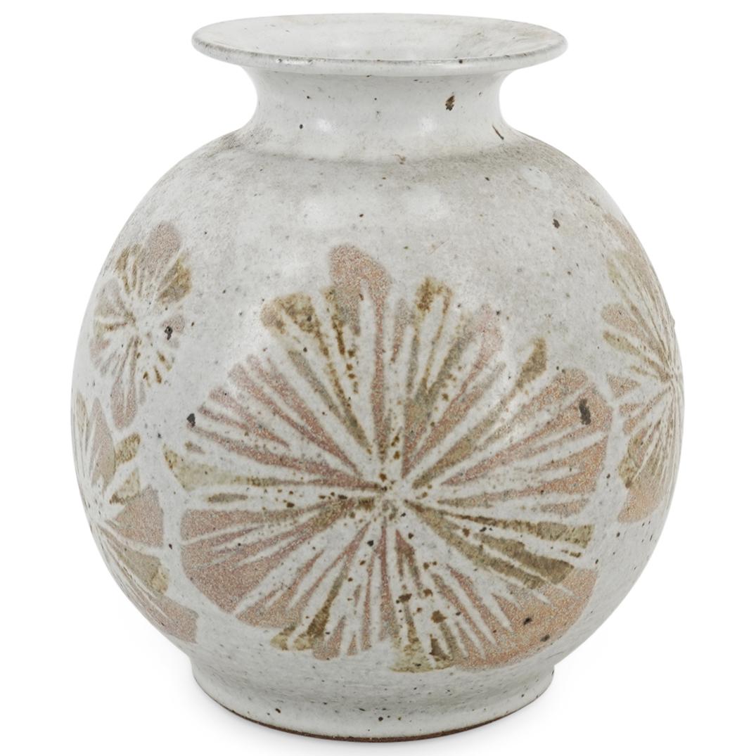 Robert Maxwell Hand Thrown Pottery Vase #200 (1 of 6)