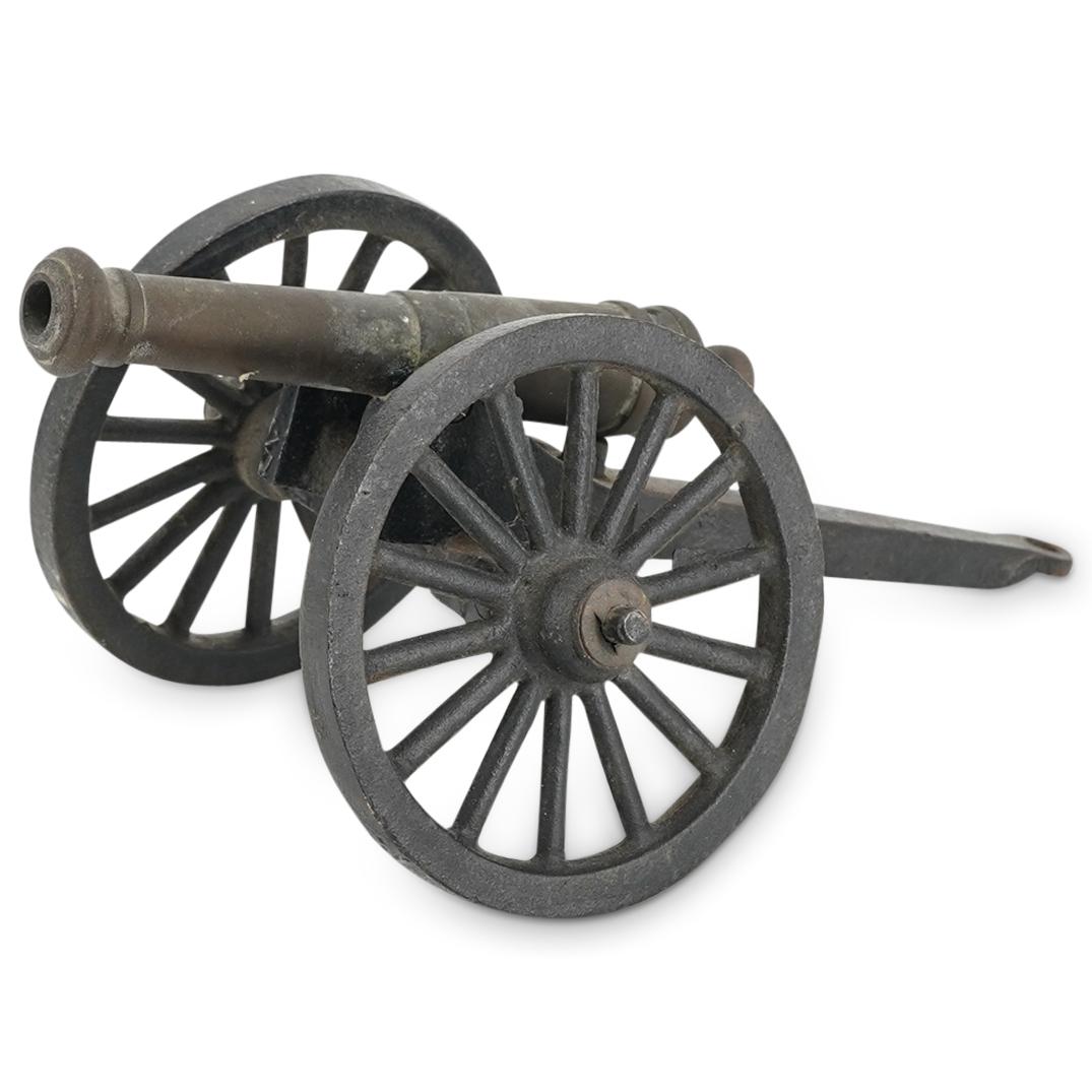 Antique Cast Iron & Bronze Model Cannon (0197) on Jan 24, 2023 Akiba