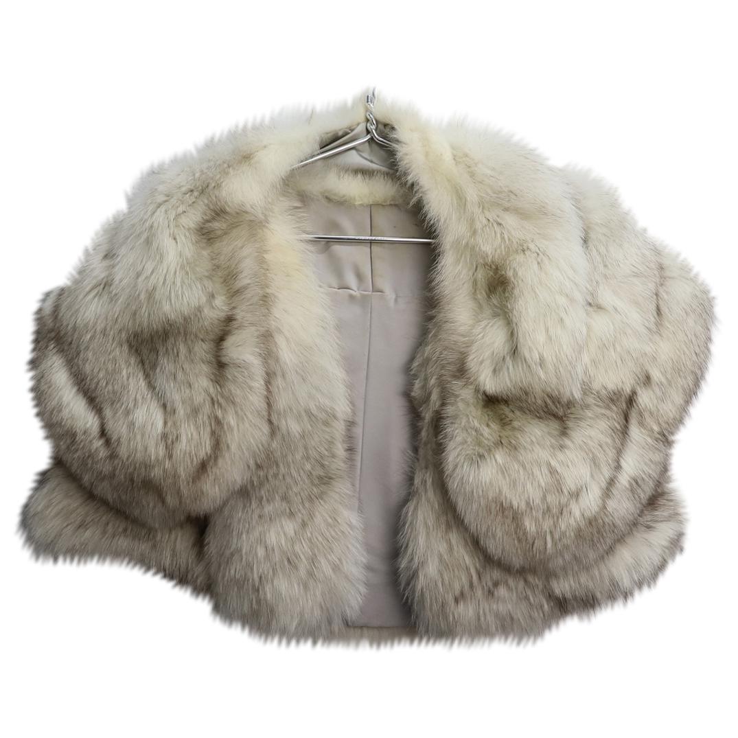 Vintage Fox Cape W/ Separated Shawl Collar (1 of 4)