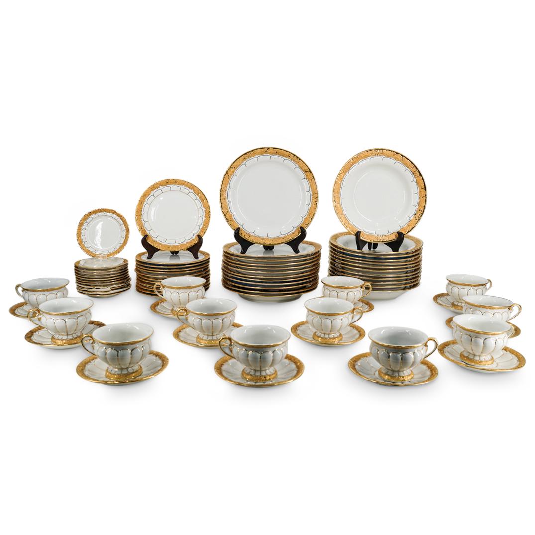 (72 Pc) Meissen "Gold Leaf" Porcelain Dinnerware Set (1 of 9)