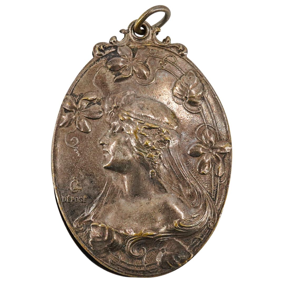 Rare Marie Alexandre Lucien Coudray Art Nouveau Locket (1 of 3)