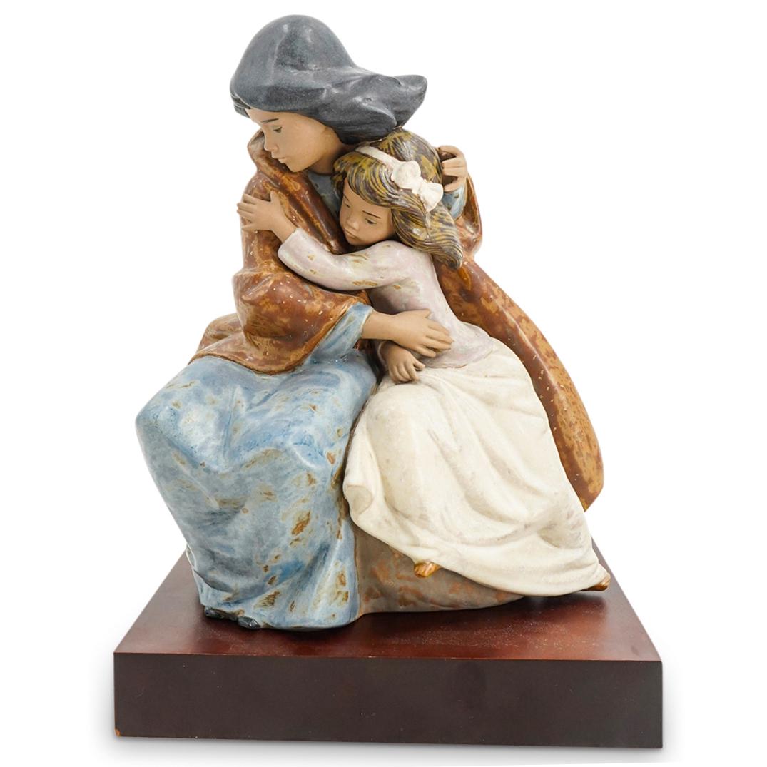 Lladro "Sisterly Love" Porcelain Sculpture (1 of 7)
