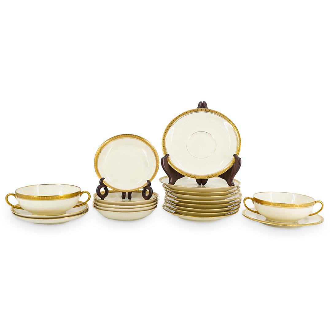 (19 Pc) Bavarian Black Knight Trianon Porcelain Dishware Set (1 of 17)