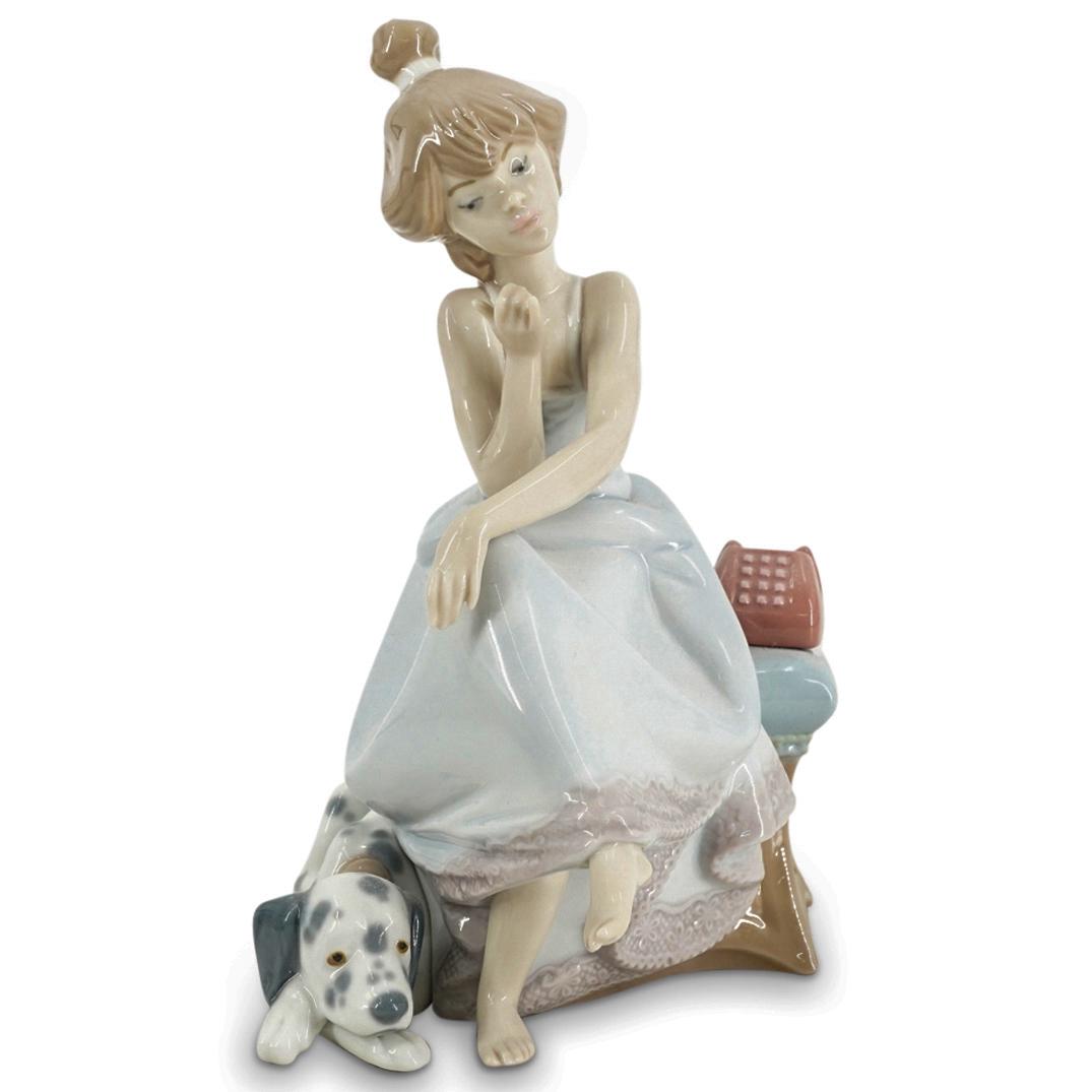 Lladro Porcelain "Chit Chat" Figurine (1 of 6)