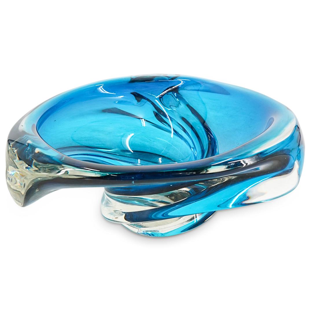 Chalet Art Glass Bowl: DESCRIPTION: Chalet art glass bowl presenting a deep blue tone throughout and a ribbed spiral design. Etched at the underside "Chalet Canada". CIRCA: 20th Century ORIGIN: Canada DIMENSIONS: H: 4.37" D