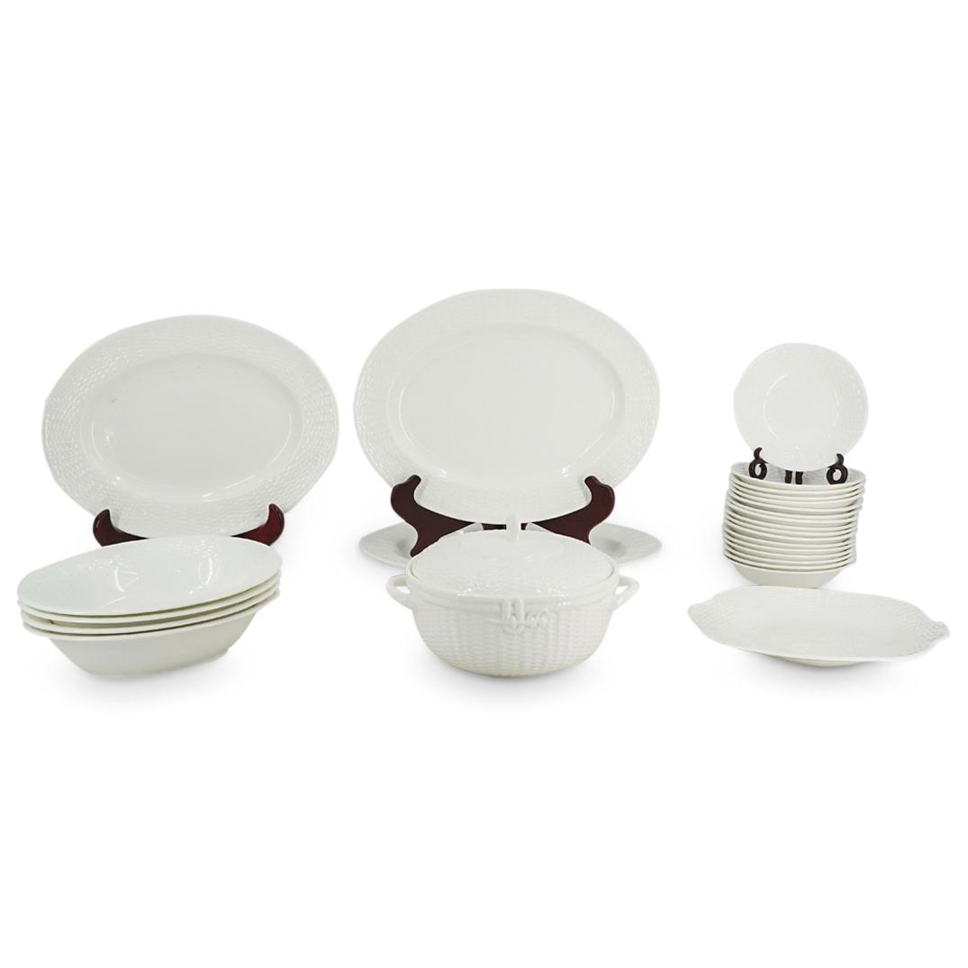 (26 Pc) Wedgwood Porcelain "Nantucket" Grouping Set (1 of 15)