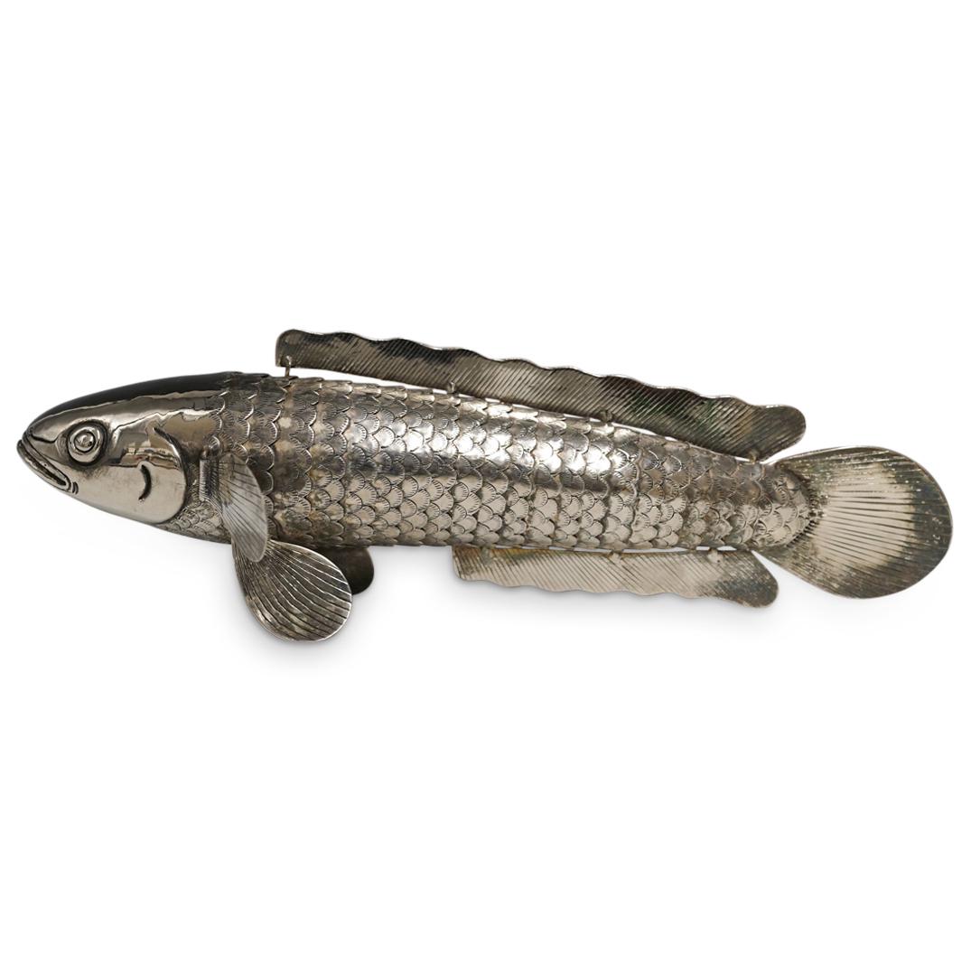 Silver Articulated Fish Spice Box (1 of 8)