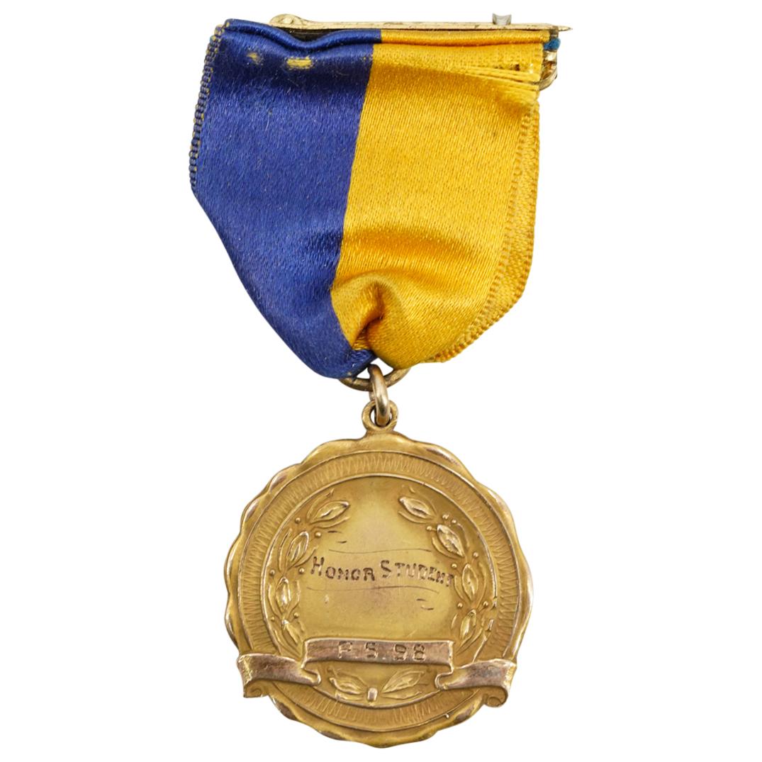 1943 10K Gold New York Honor Student Medal (1 of 5)