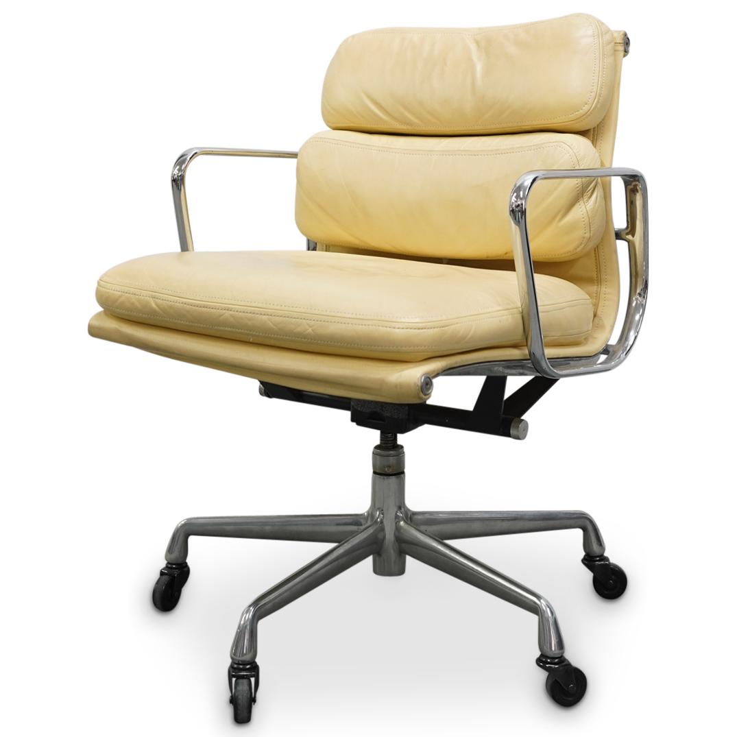 Charles & Ray Eames for Herman Miller Soft Pad Management Chair (1 of 9)