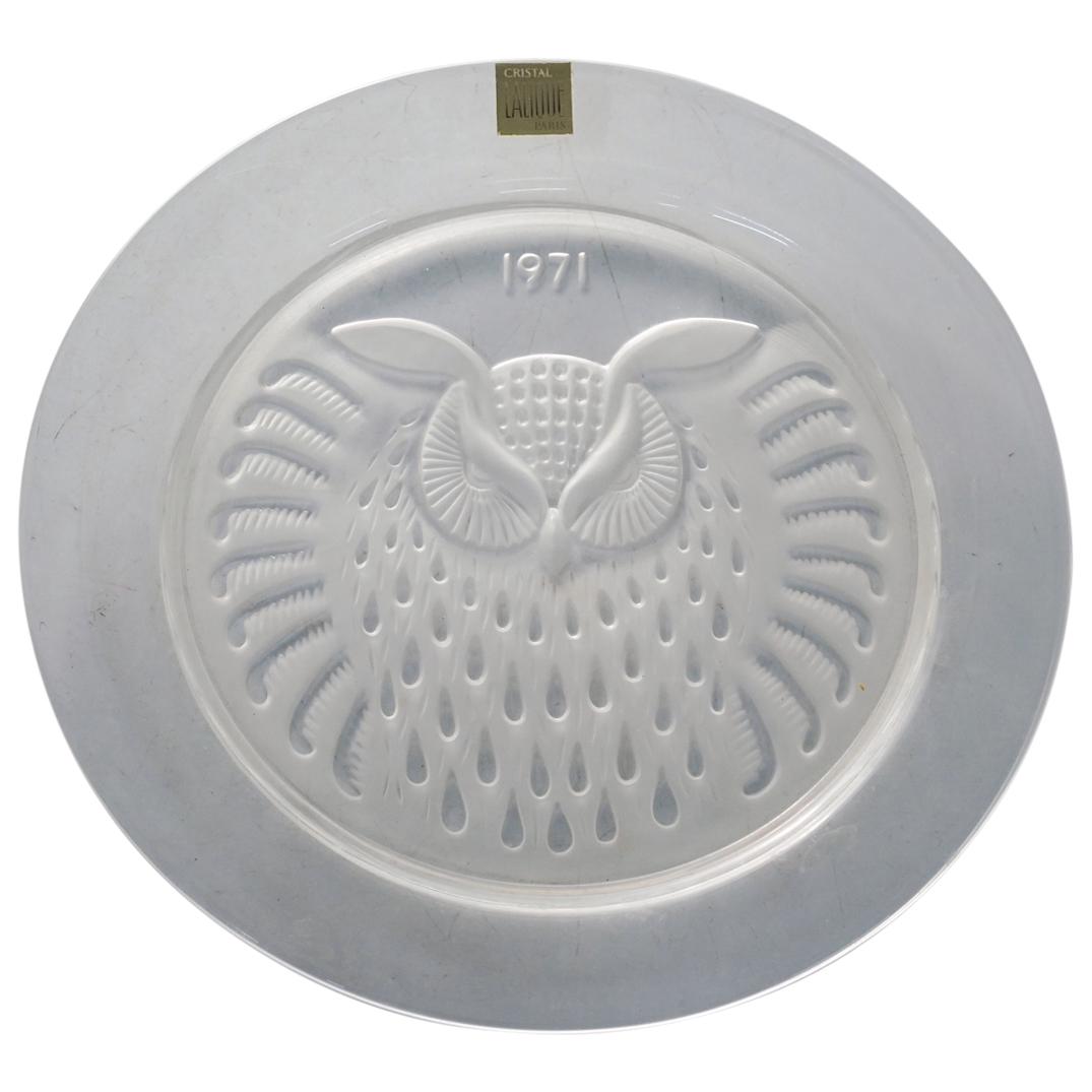 Lalique Crystal "Hibou (Owl)" 1971 Annual Plate (1 of 3)