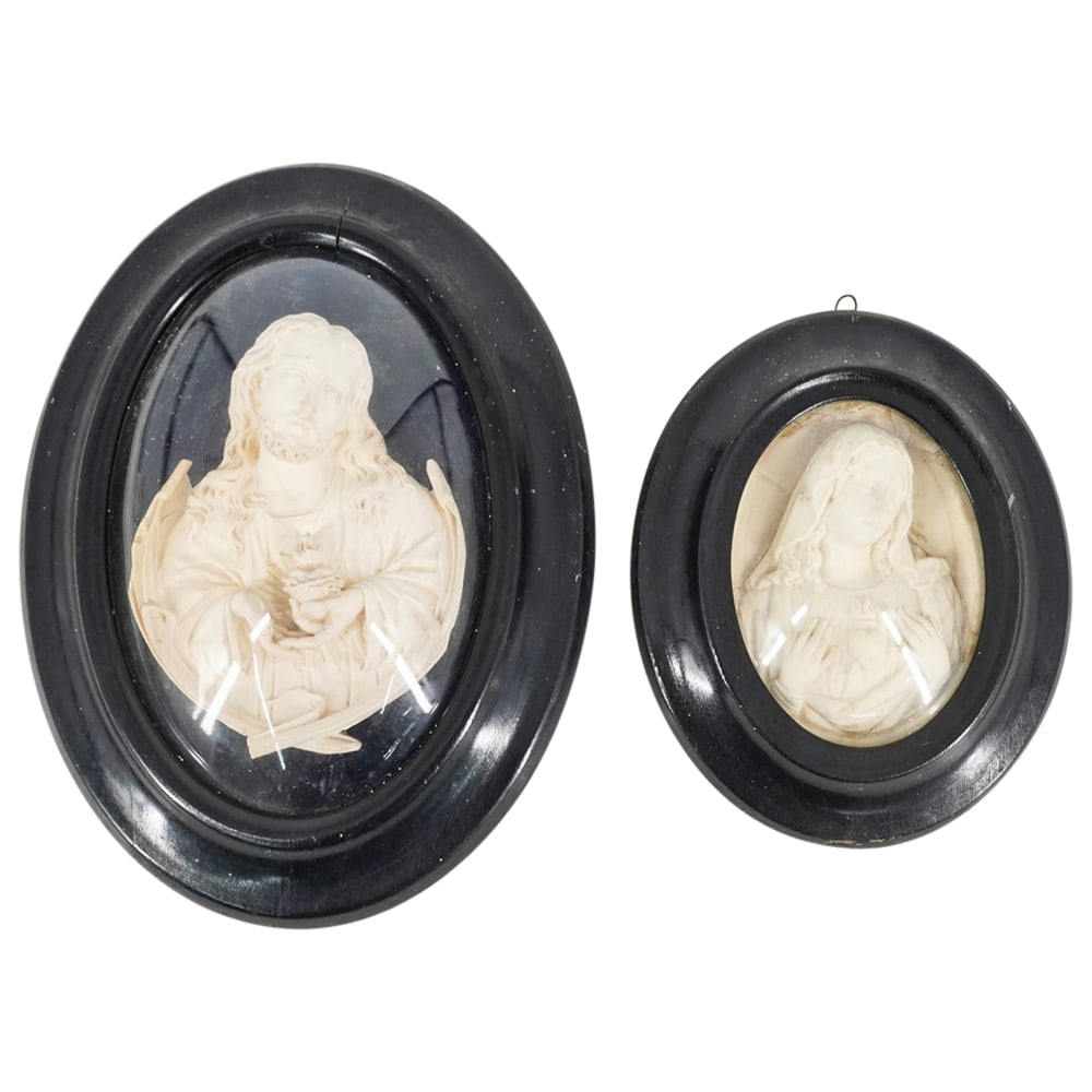 (2 Pc) Antique Jesus And Mary Plaques (1 of 5)